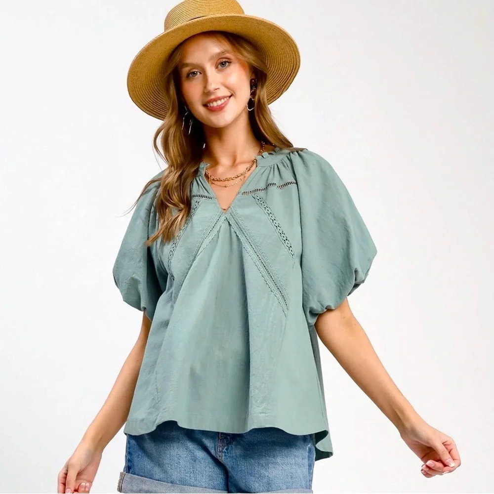 ♥️ Hello Gorgeous! Umgee Lace Inset Puff Sleeve Boho Blouse - Mint Blue